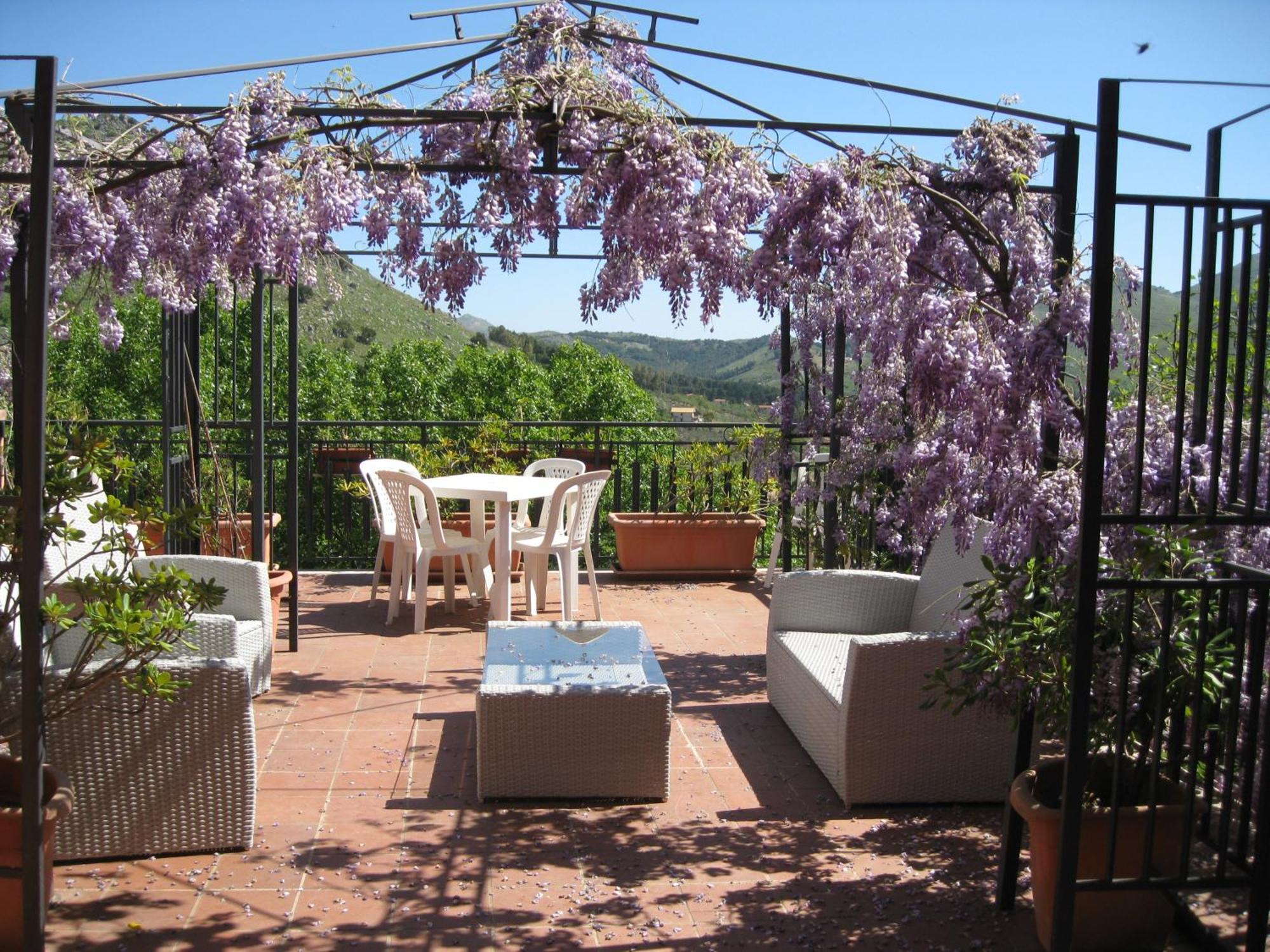 Agriturismo Al Poggetto Piana Degli Albanesi Esterno foto