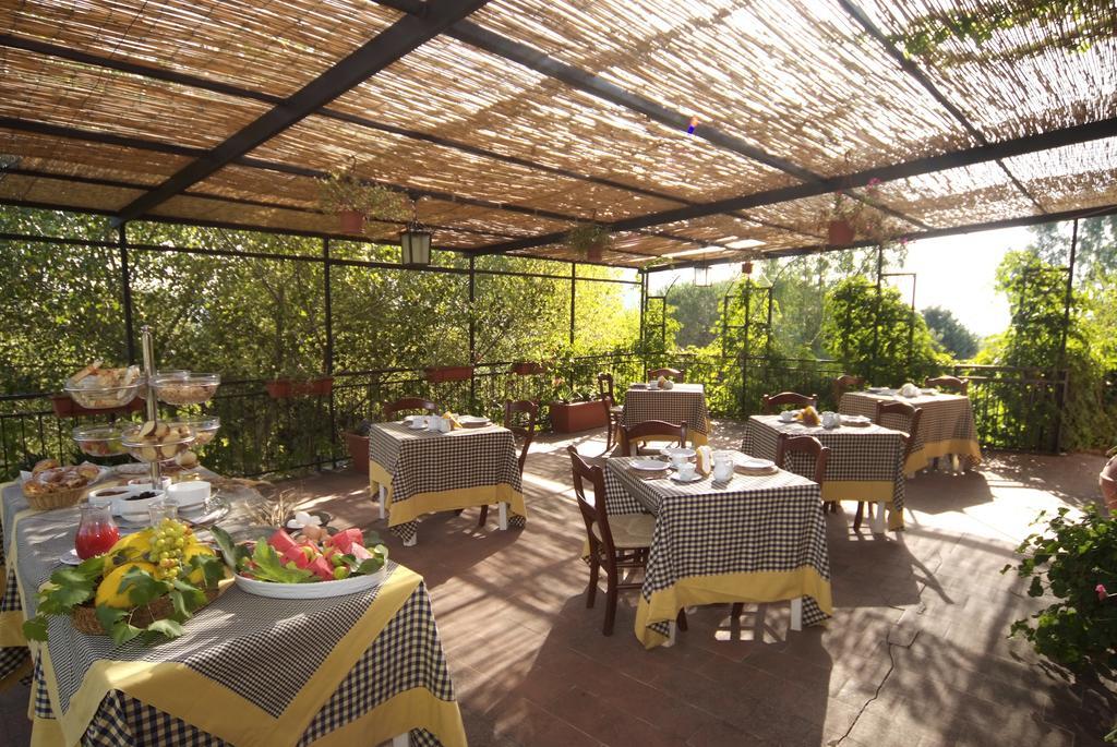 Agriturismo Al Poggetto Piana Degli Albanesi Esterno foto
